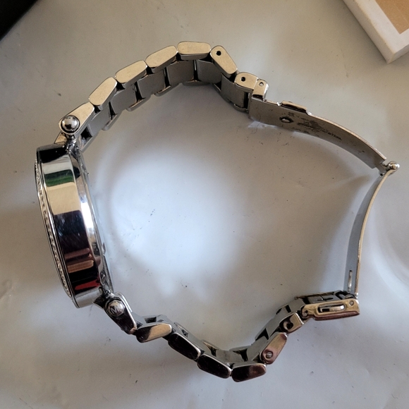 Michael Kors Womens Watch W/Extra Links MK5353 Silver, Box & Booklet New Battery - Picture 5 of 10